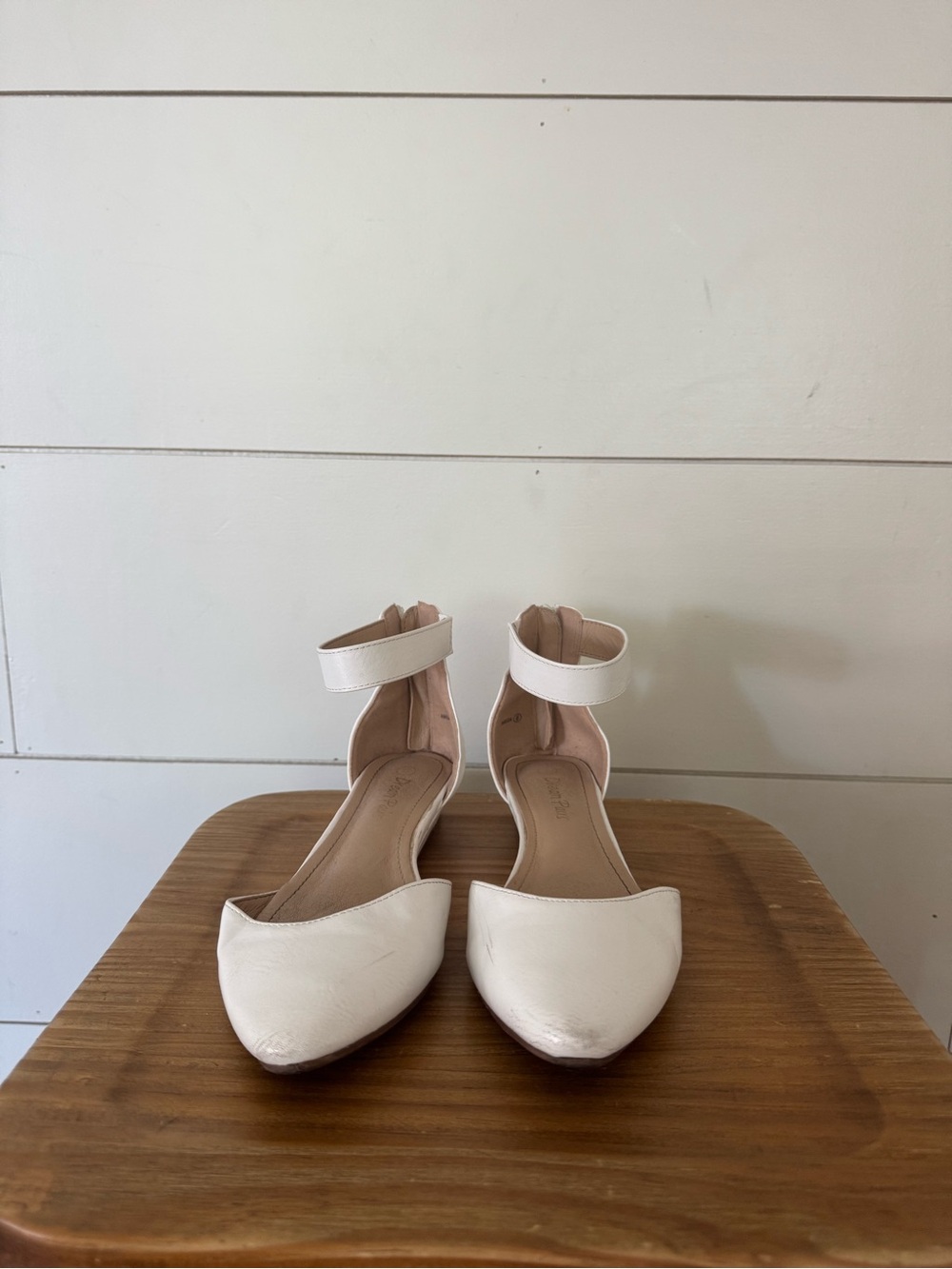 Women’s Ankle-Strap Pointed Toe Flats in White